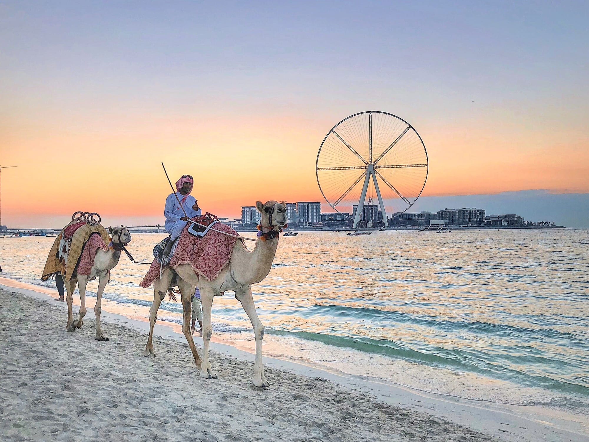 «Арабы пристают, в пустыню увезут». Туристка раскрыла правду про опасности для русских девушек в Дубае