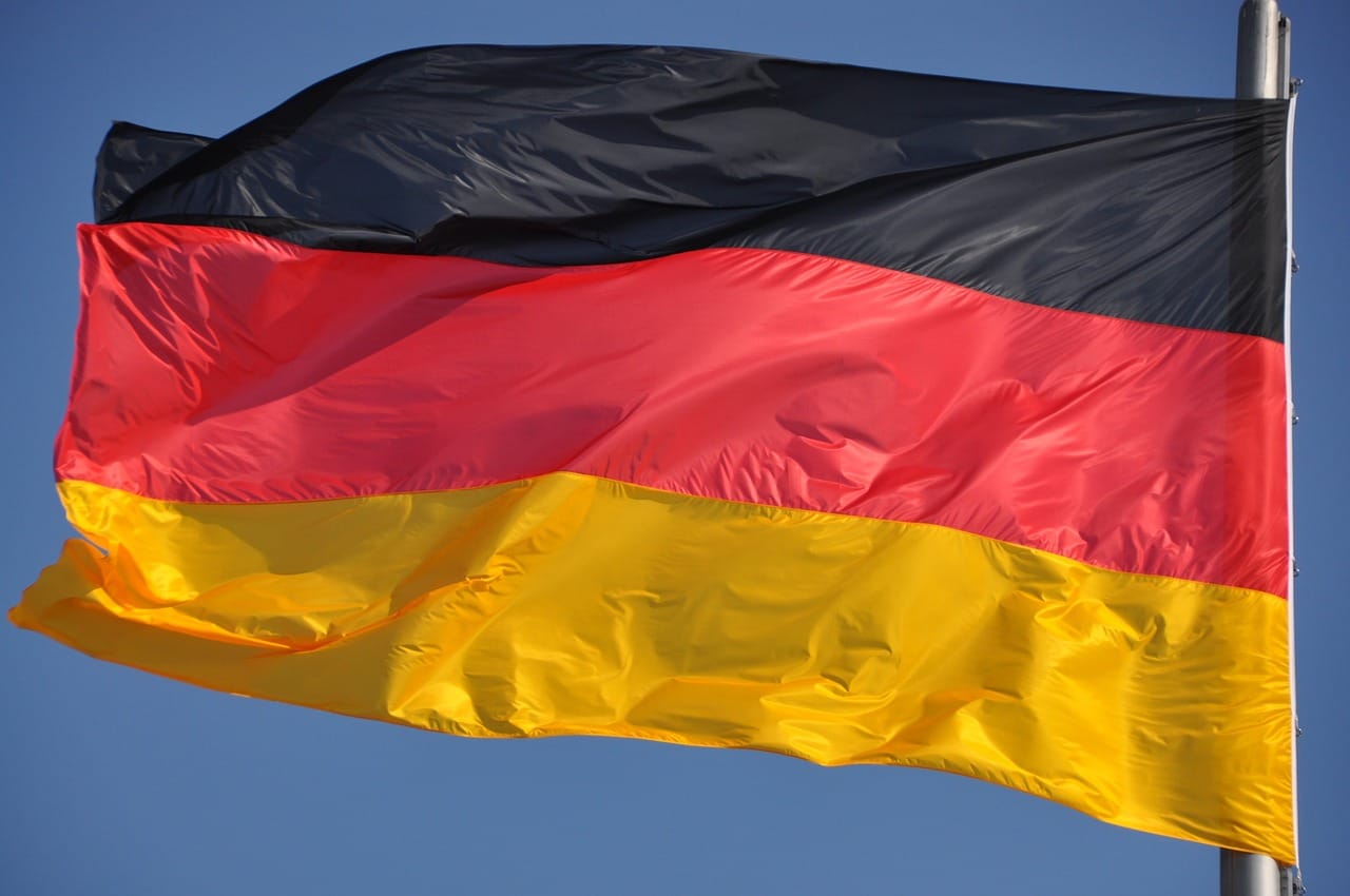 Германия закрыла еще два генкосульства в России