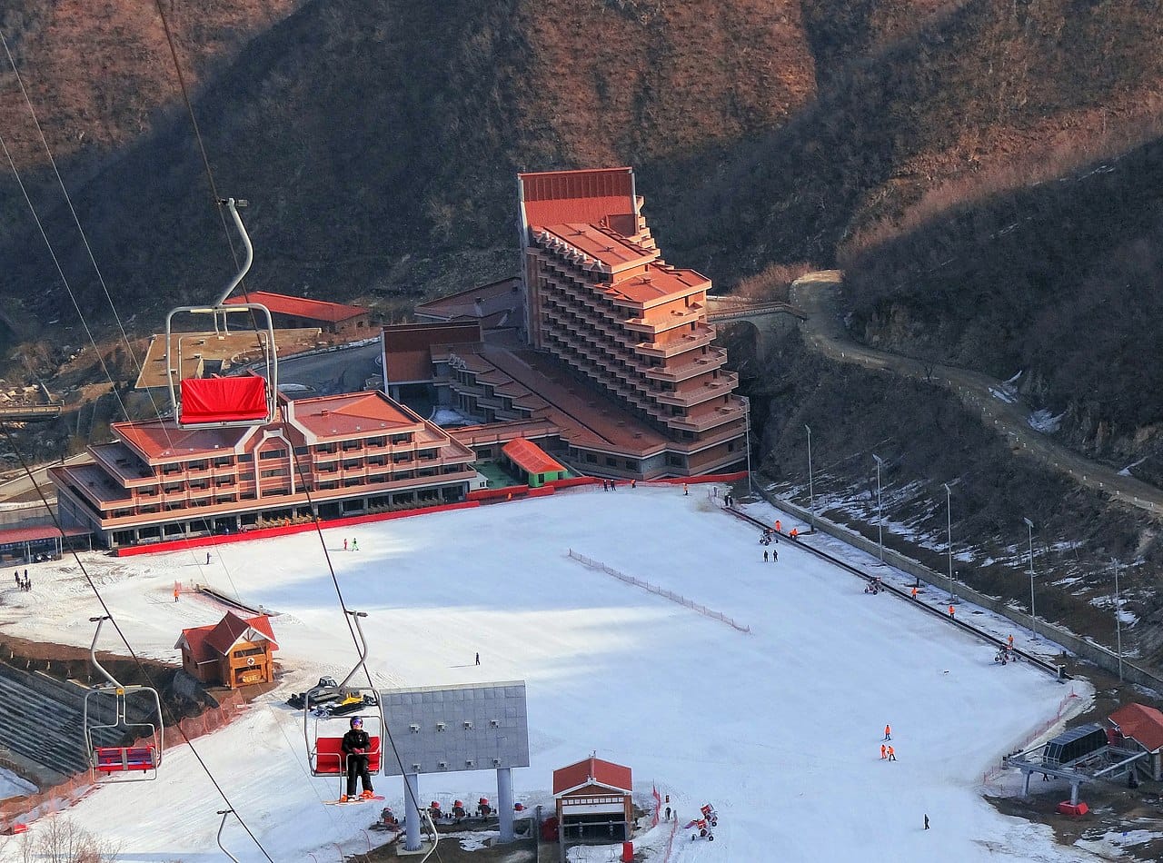 Из России запустили тур на горнолыжный курорт Северной Кореи: первая группа русских туристов уже набрана