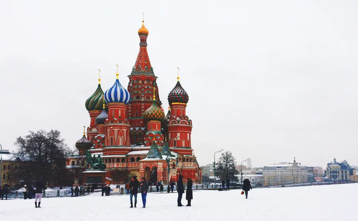 В 2023 году Россию посетили в три раза больше иностранных туристов, чем в 2022-м