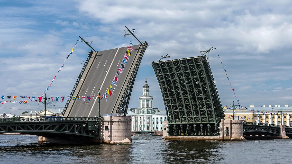Для туристов в Санкт-Петербурге ввели новый штраф