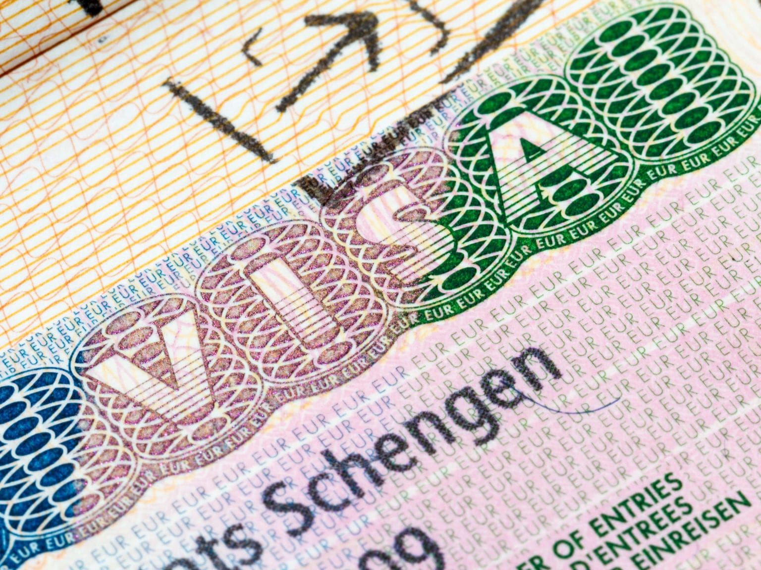 Стало известно, что правила получения Шенгена изменятся: что значит для россиян перевод заявления в цифровую форму?