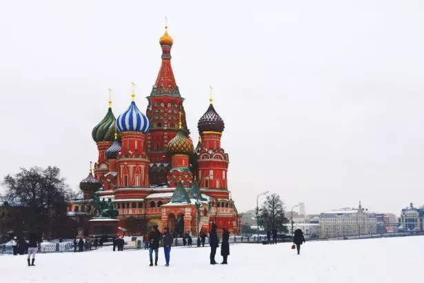 В 2023 году Россию посетили в три раза больше иностранных туристов, чем в 2022-м