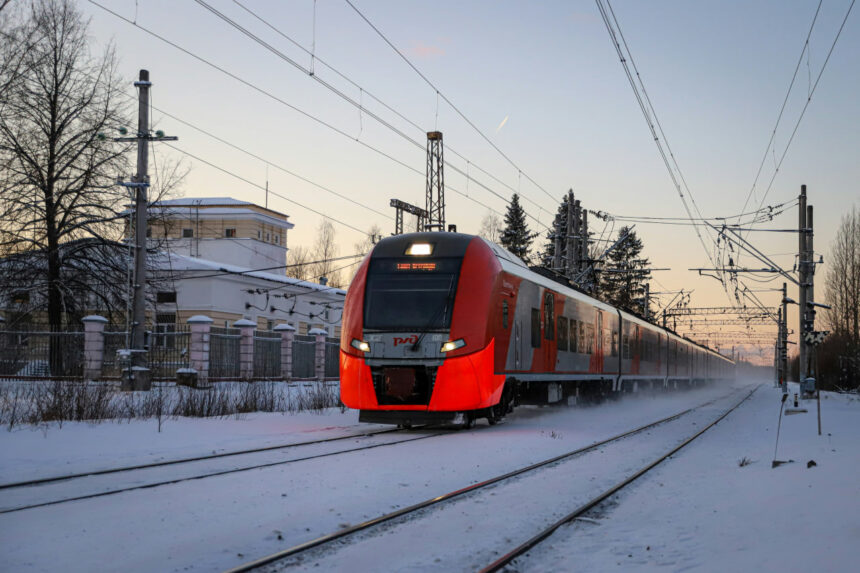 С середины декабря 2024 года скоростной поезд «Финист» запустят из Екатеринбурга в два новых города