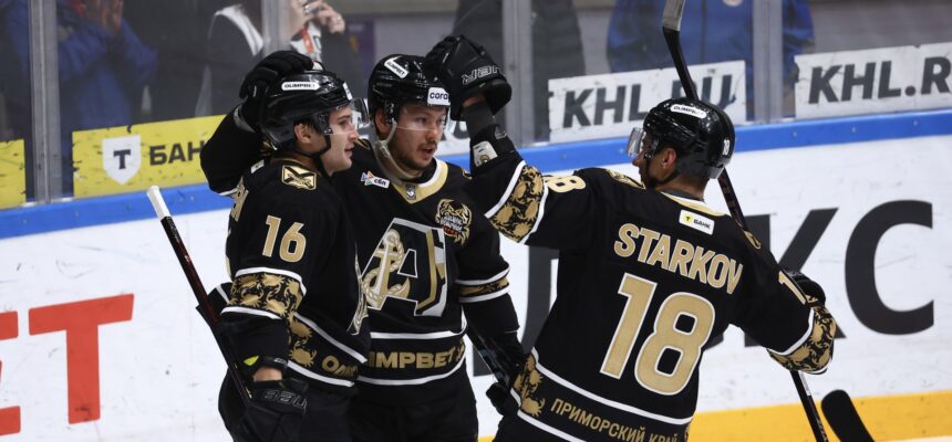 «Адмирал» обыграл «Амур» в дальневосточном дерби и догнал соперника в таблице