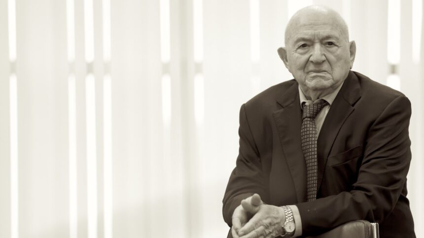 «Спартак» назвал трибуну своего стадиона в честь Никиты Симоняна