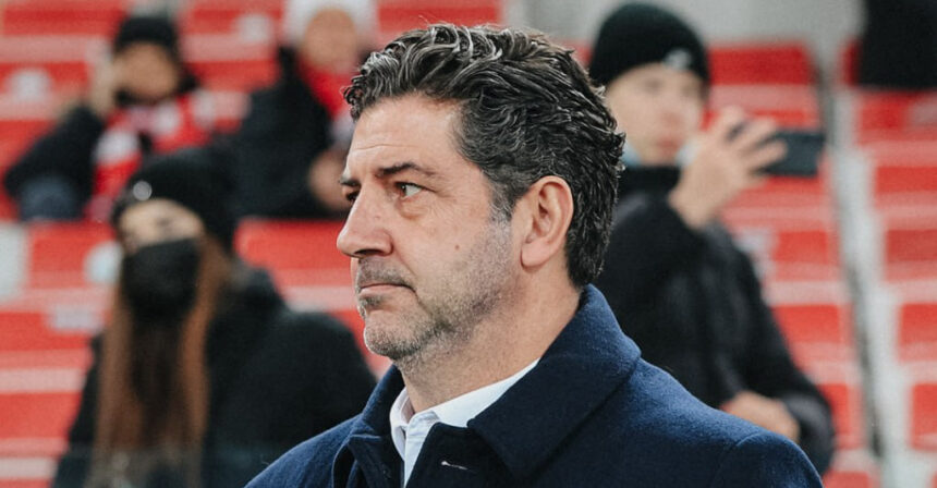 Экс-главный тренер «Спартака» может возглавить «Вулверхэмптон» Экс-главный тренер «Спартака» может возглавить «Вулверхэмптон»