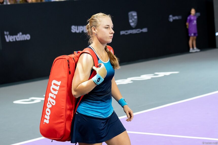 Россиянка Анна Блинкова выиграла турнир WTA в Цзюцзяне и взяла второй титул в карьере