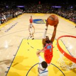 Лидер НБА «Оклахома» обыграла «Голден Стэйт», добыв 13-ю подряд победу в сезоне