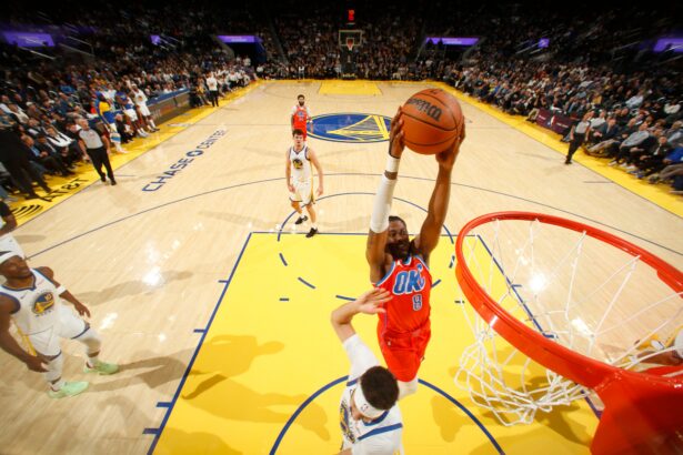 Лидер НБА «Оклахома» обыграла «Голден Стэйт», добыв 13-ю подряд победу в сезоне