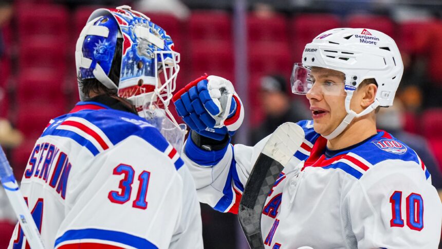 Артемий Панарин набрал 900 очков в регулярных чемпионатах НХЛ Артемий Панарин набрал 900 очков в регулярных чемпионатах НХЛ