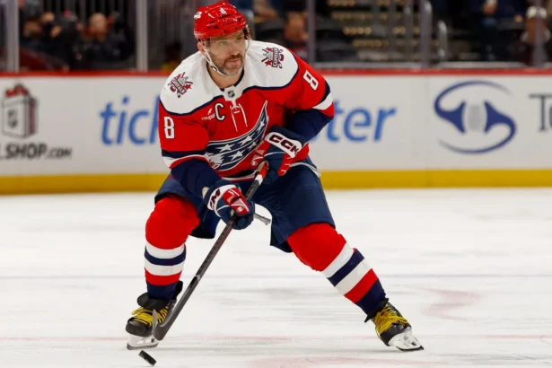 Министр спорта РФ: из-за решений Запада Овечкин лишился шанса стать олимпийским чемпионом