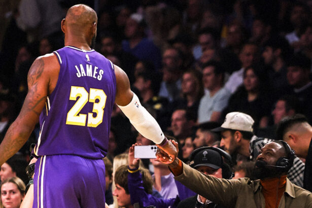 Легендарная серия Леброна Джеймса с 10+ очками, длившаяся с 2007 года, прервалась