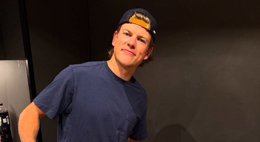 Клэбо: «Я бы с удовольствием соревновался с русскими. Но наступил момент, когда политика пересекается со спортом» Клэбо: «Я бы с удовольствием соревновался с русскими. Но наступил момент, когда политика пересекается со спортом»