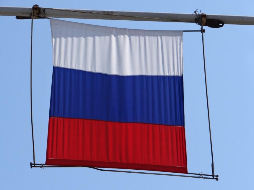 Международная федерация тяжелой атлетики разрешила россиянам и белорусам до 20 лет выступать с флагом и гимном Международная федерация тяжелой атлетики разрешила россиянам и белорусам до 20 лет выступать с флагом и гимном