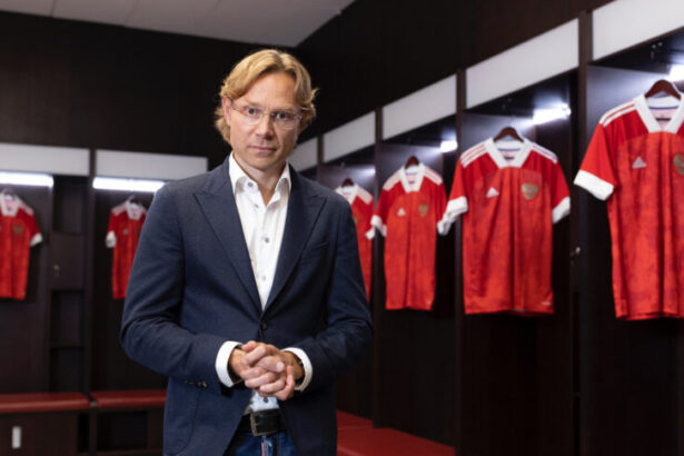 Карпин не исключил возвращение в Испанию после работы со сборной России