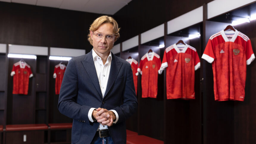 Карпин не исключил возвращение в Испанию после работы со сборной России Карпин не исключил возвращение в Испанию после работы со сборной России