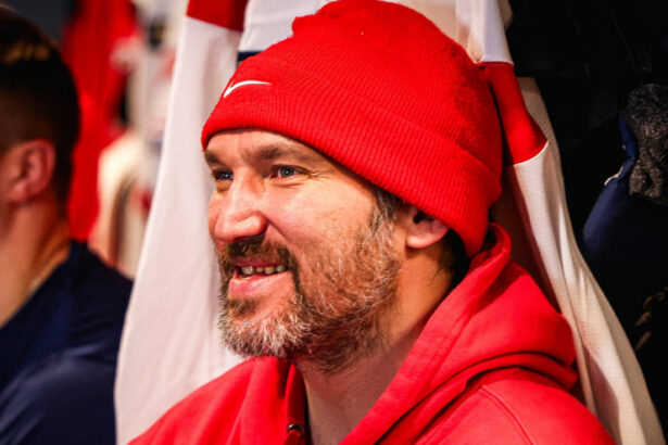 Александр Овечкин повторил российский рекорд Ларионова по очкам в НХЛ в возрасте 40 лет