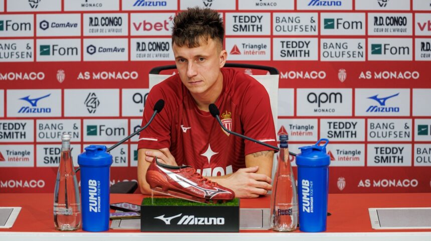 Тренер «Монако» высказался об удалении Головина: «Нужно сохранять хладнокровие» Тренер «Монако» высказался об удалении Головина: «Нужно сохранять хладнокровие»