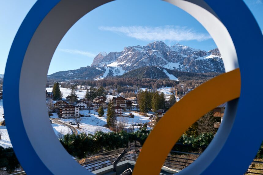 МОК запретил украинскому скелетонисту выступить на ОИ в шлеме с фото погибших спортсменов МОК запретил украинскому скелетонисту выступить на ОИ в шлеме с фото погибших спортсменов