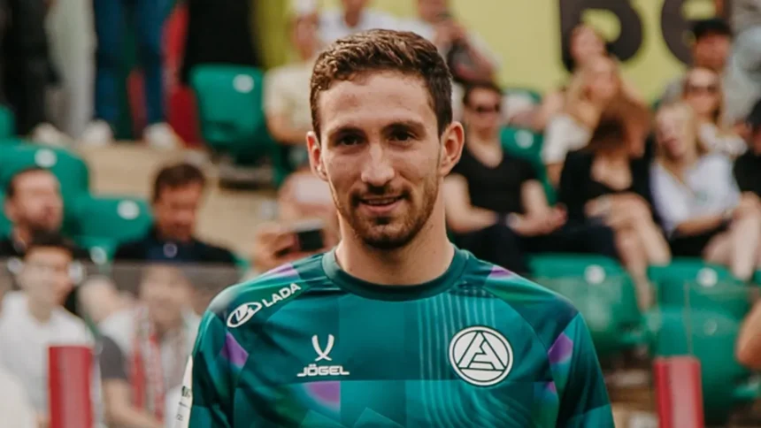 Бывший полузащитник «Спартака» Бакаев может продолжить карьеру в «Родине» Бывший полузащитник «Спартака» Бакаев может продолжить карьеру в «Родине»