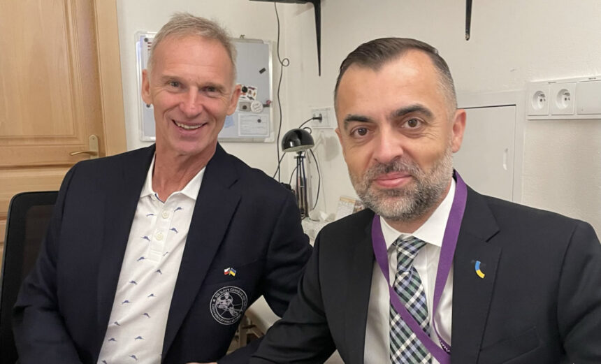 «Он либо невероятно глуп, либо поддерживает Россию». Гашек — о заявлении президента ФИФА «Он либо невероятно глуп, либо поддерживает Россию». Гашек — о заявлении президента ФИФА