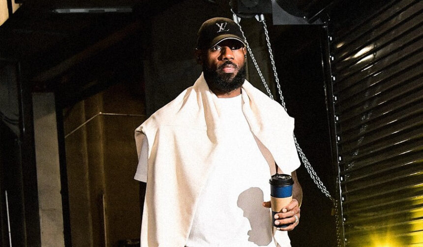 Леброн Джеймс — самый возрастной игрок в истории НБА с трипл-даблом за матч Леброн Джеймс — самый возрастной игрок в истории НБА с трипл-даблом за матч