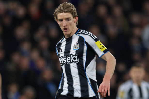 Источник: «Ливерпуль» опережает «Арсенал» в борьбе за вингера стоимостью € 109 млн