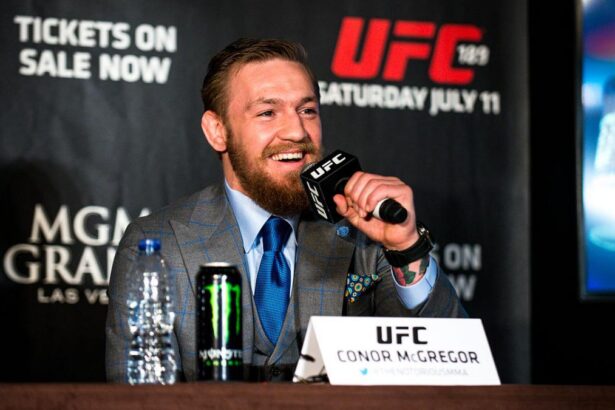 Макгрегор возвращается в UFC: ирландец получил допуск и может подраться уже летом