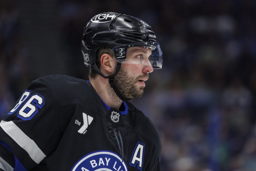 Никита Кучеров обошёл Евгения Малкина по количеству матчей с пятью очками Никита Кучеров обошёл Евгения Малкина по количеству матчей с пятью очками