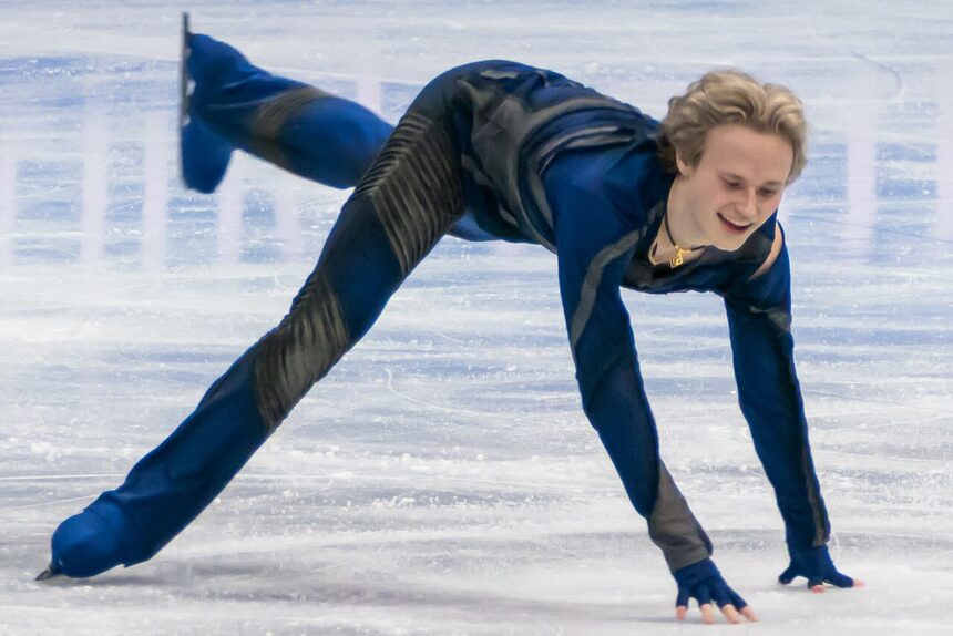 Малинин оформил третий титул подряд: уверенная победа на ЧМ в Праге Малинин оформил третий титул подряд: уверенная победа на ЧМ в Праге