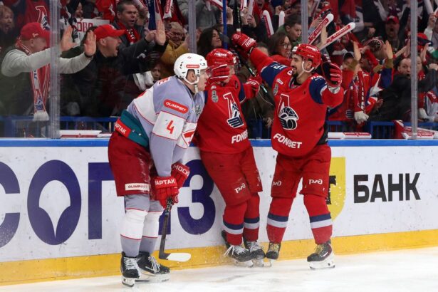 «Локомотив» вырвал победу у «Спартака» в овертайме и повёл в серии