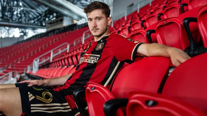 В «Атланте» раскрыли причину отсутствия Миранчука в старте В «Атланте» раскрыли причину отсутствия Миранчука в старте