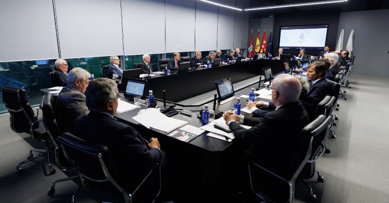 В «Реале» 7 разрывов «крестов» с августа 2023-го, все – на «Бернабеу» или базе клуба. Идет внутреннее расследование В «Реале» 7 разрывов «крестов» с августа 2023-го, все – на «Бернабеу» или базе клуба. Идет внутреннее расследование