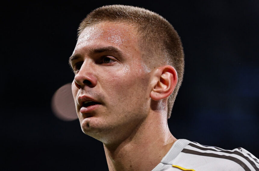 Вингер «Реала» Мастантуоно дисквалифицирован на 2 матча за слова «гребаный позор» в адрес судьи матча с «Хетафе» Вингер «Реала» Мастантуоно дисквалифицирован на 2 матча за слова «гребаный позор» в адрес судьи матча с «Хетафе»