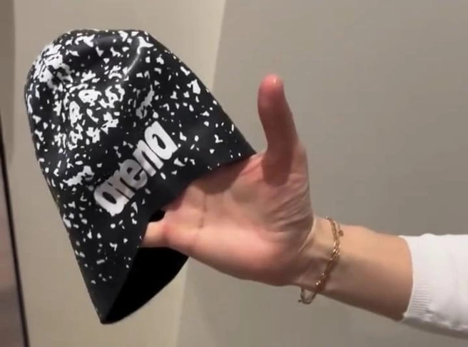 Спортсмена дисквалифицировали с соревнований в Краснодарском крае из-за логотипа на английском языке на экипировке Спортсмена дисквалифицировали с соревнований в Краснодарском крае из-за логотипа на английском языке на экипировке