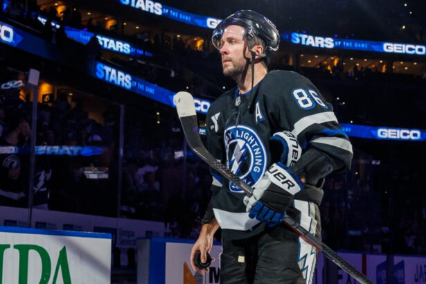 Кучеров может отыграть самое большое отставание в гонке бомбардиров НХЛ за 23 года