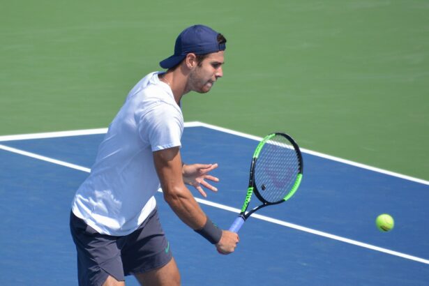 Хачанов сенсационно вылетел с турнира в Барселоне уже в первом матче