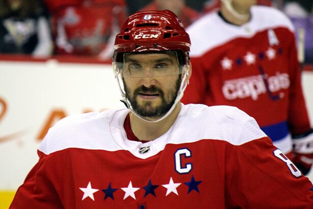 Джерси Овечкина — в топ-2 продаж НХЛ по итогам регулярки, впереди только Бедард