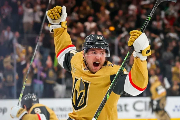 Шайба Барбашева помогла «Вегасу» обыграть «Юту» в первом матче серии