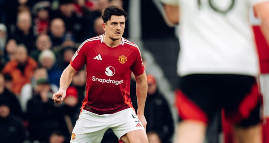 Источник: чтобы остаться в «Манчестер Юнайтед», Магуайр согласился на понижение зарплаты Источник: чтобы остаться в «Манчестер Юнайтед», Магуайр согласился на понижение зарплаты