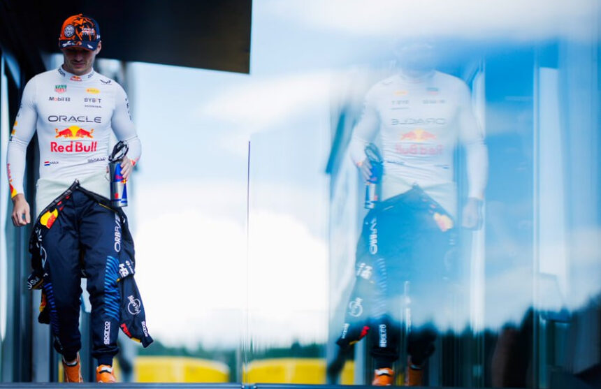 Источник: Макс Ферстаппен принял решение не покидать «Ред Булл» в 2026-м Источник: Макс Ферстаппен принял решение не покидать «Ред Булл» в 2026-м