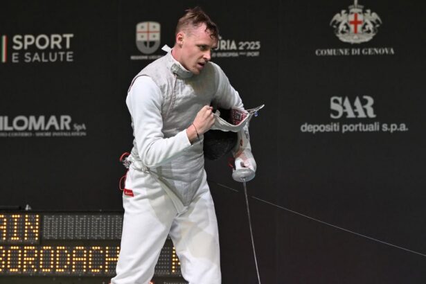 Российский рапирист Антон Бородачев завоевал бронзу на чемпионате Европы во Франции